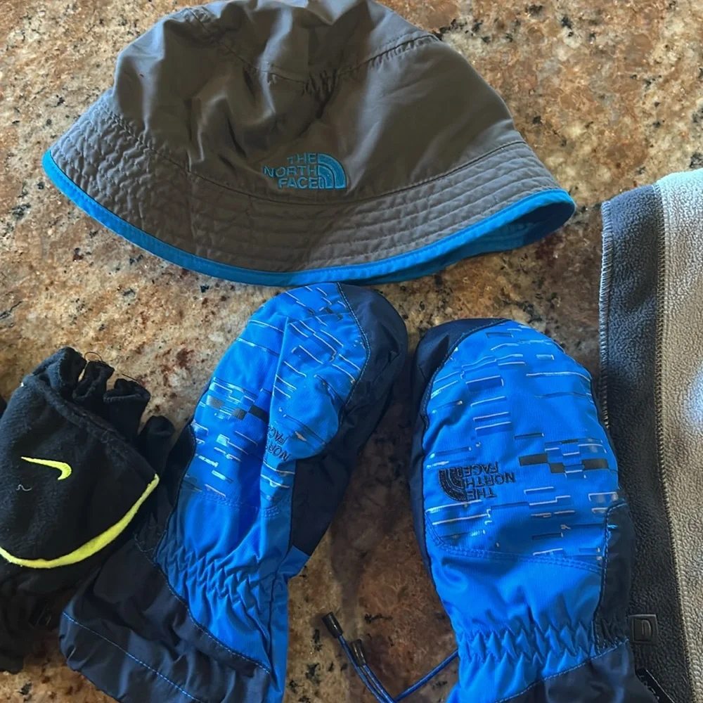 Kids Gloves Youth accessories bundle
